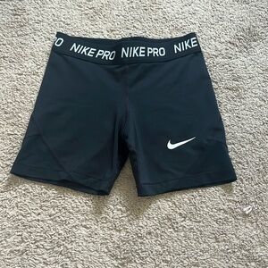 Girls Nike pro shorts